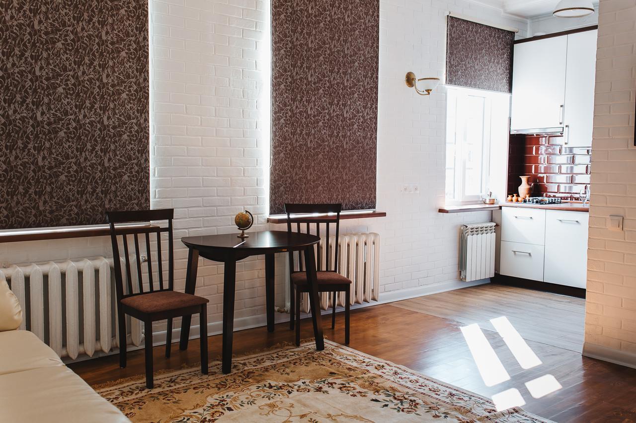 Vladimirskie Apartamenty In Center Of بريست المظهر الخارجي الصورة