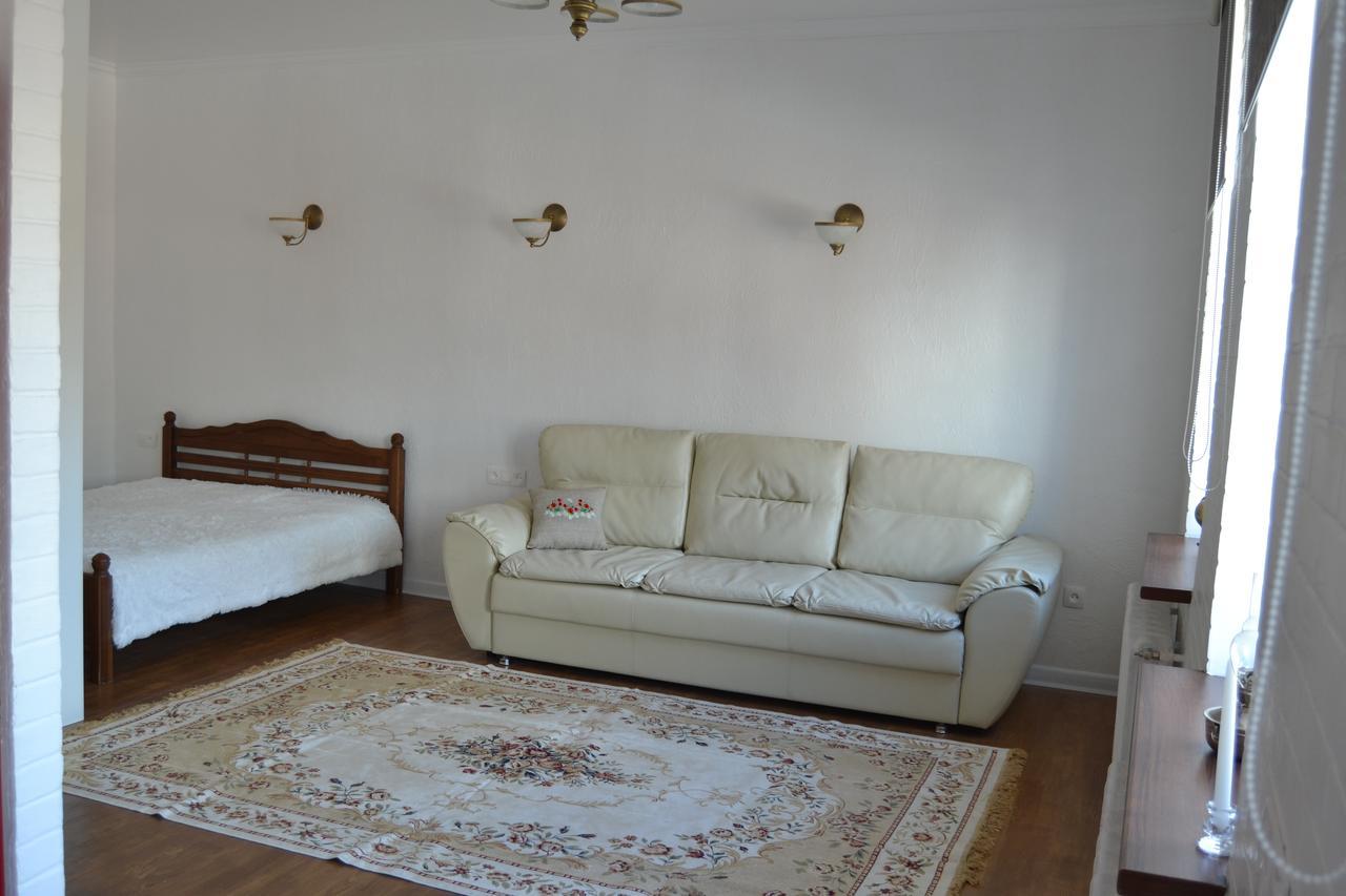 Vladimirskie Apartamenty In Center Of بريست المظهر الخارجي الصورة