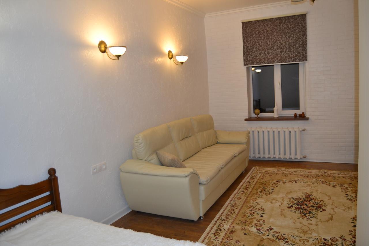 Vladimirskie Apartamenty In Center Of بريست المظهر الخارجي الصورة