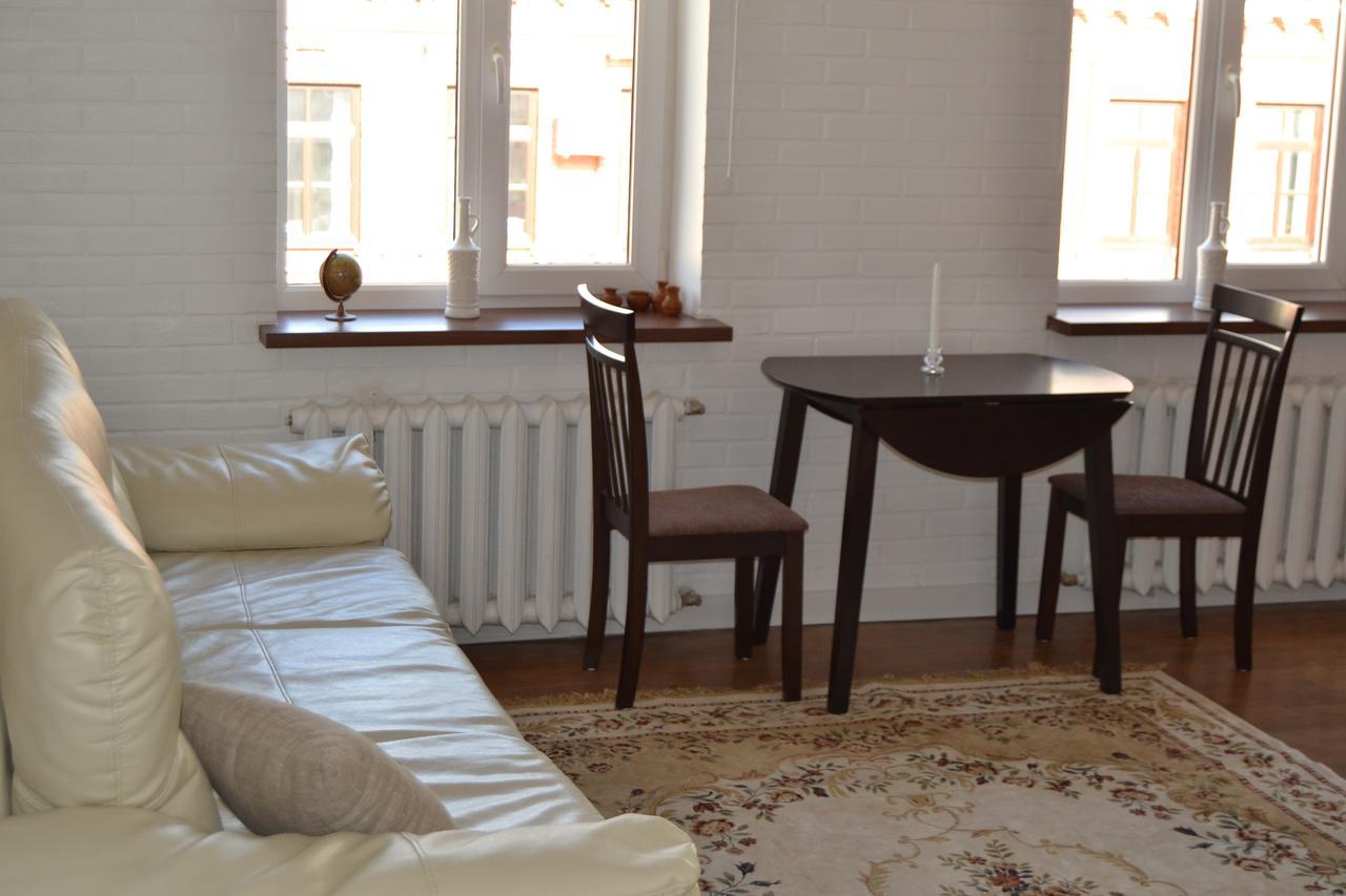 Vladimirskie Apartamenty In Center Of بريست المظهر الخارجي الصورة